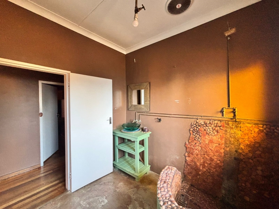 5 Bedroom Property for Sale in Parys Free State